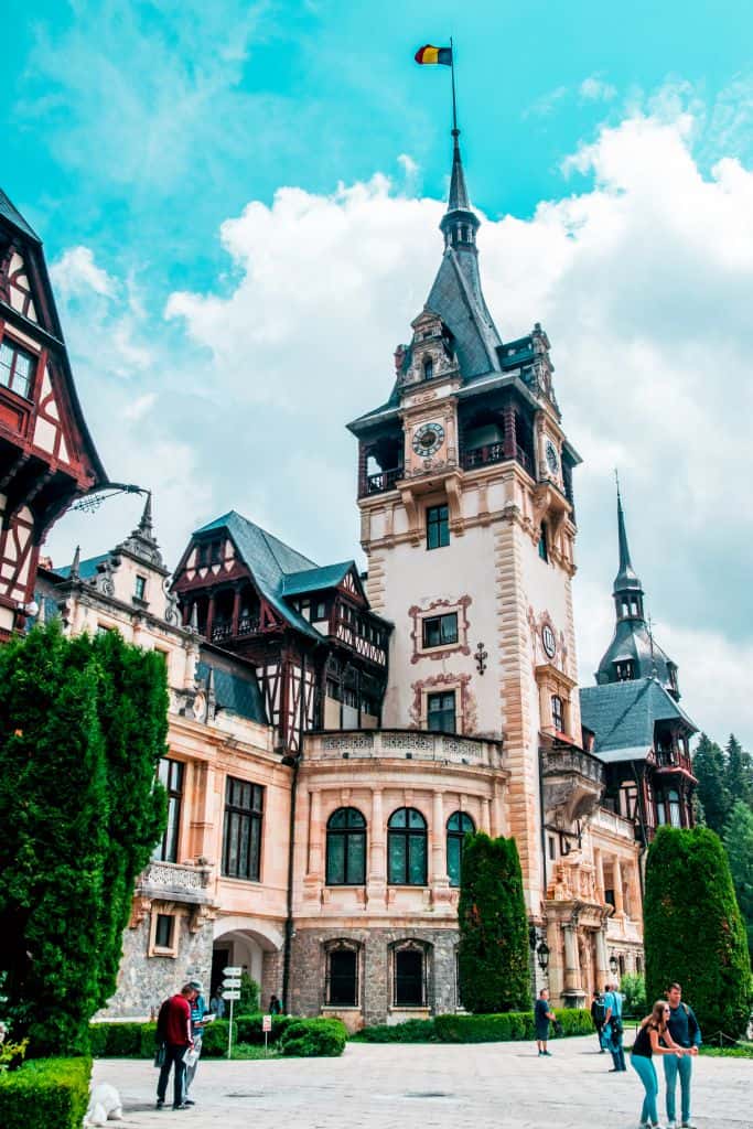 Peles Castle 5 - Dit zijn de 17 mooiste plekken in Roemenië die je niet mag missen!