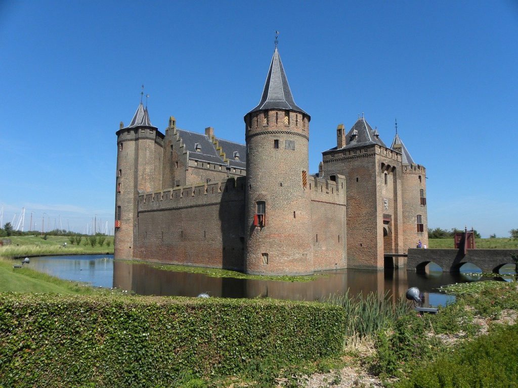 nederland muiderslot pixabay 1024x768 - De 14 mooiste kastelen in Nederland voor een dagje uit