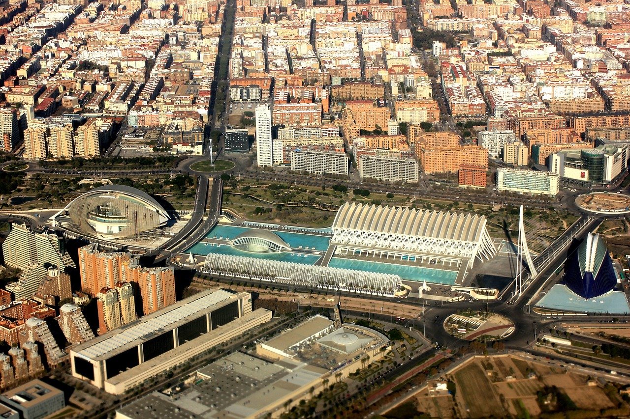 spanje steden valencia pixabay - Waar te verblijven in Valencia: de 5 leukste wijken + hotel tips
