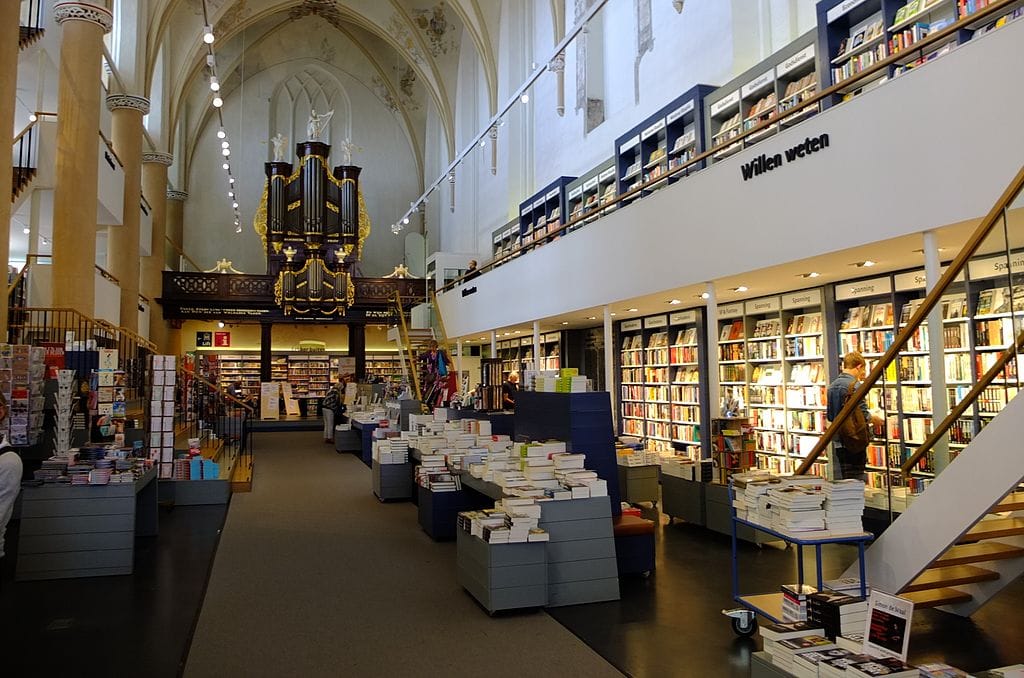 waanders zwolle wikimedia - Wat te doen in Zwolle: bezienswaardigheden, shoppen en eten