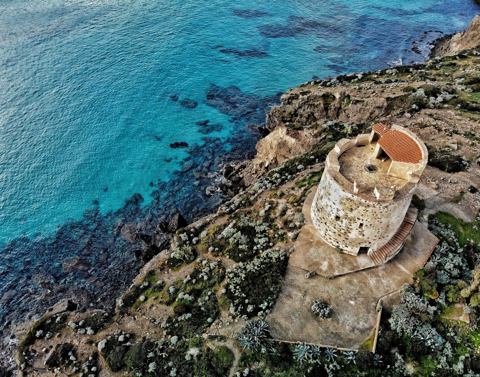 milo bak jDejOhVFf6M unsplash - Waar verblijven in Sardinië: Dit zijn de leukste plekjes (+ Hotel tips)