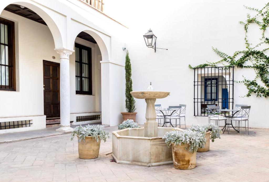 Las Casas de la Judería de Córdoba Binnenplaats Booking.com  - De 24 mooiste plekken in Andalusië: natuur, dorpjes & steden